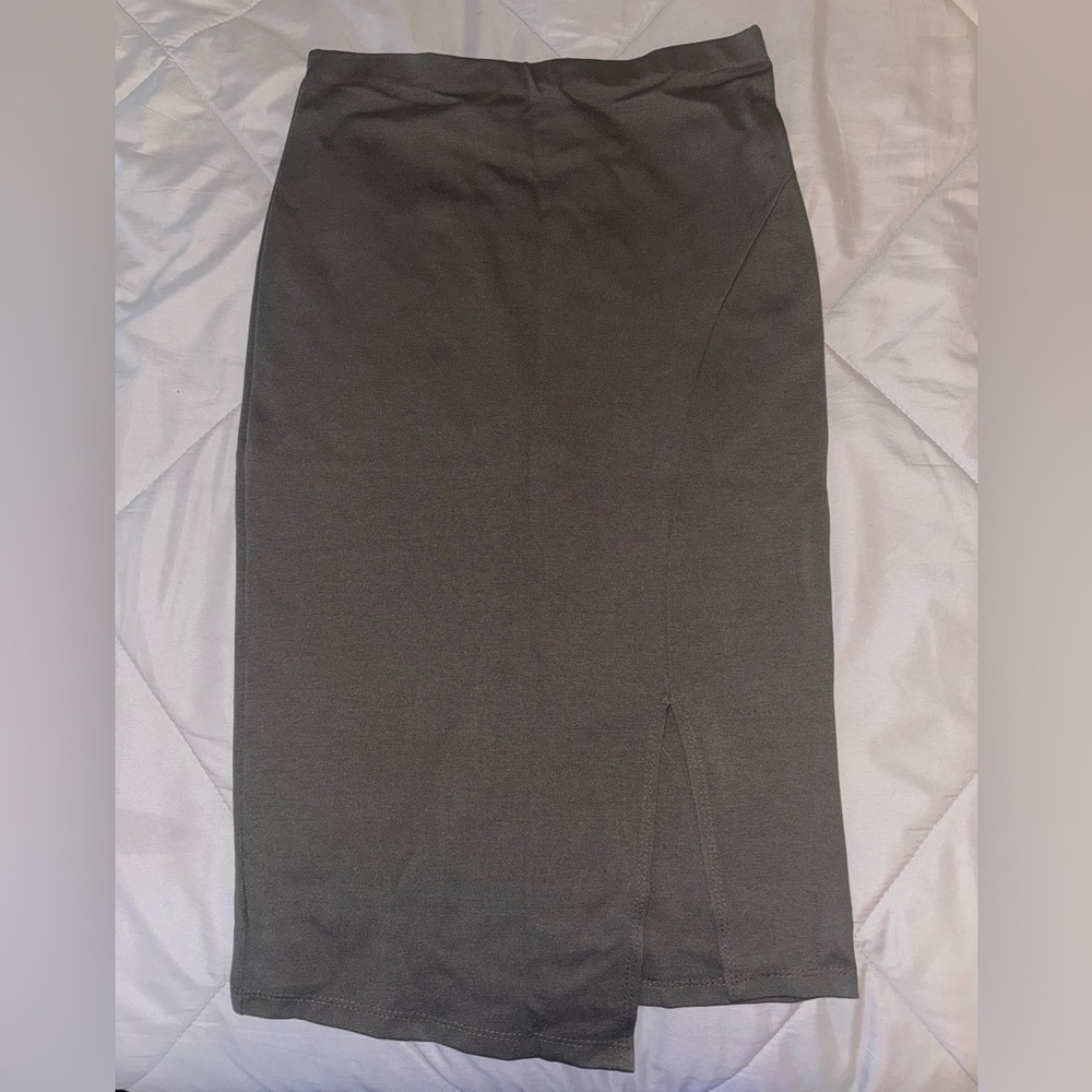 Charlotte Russe size M a-line skirt with slit
